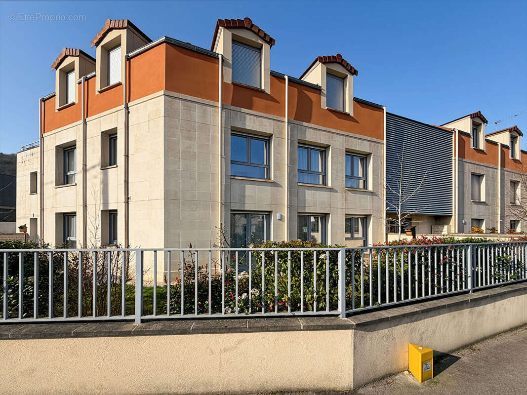 Appartement à GIF-SUR-YVETTE