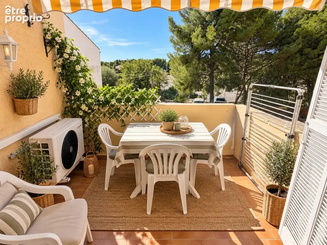 Appartement à SAINT-CYR-SUR-MER