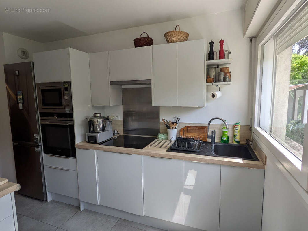 Appartement à CHARENTON-LE-PONT