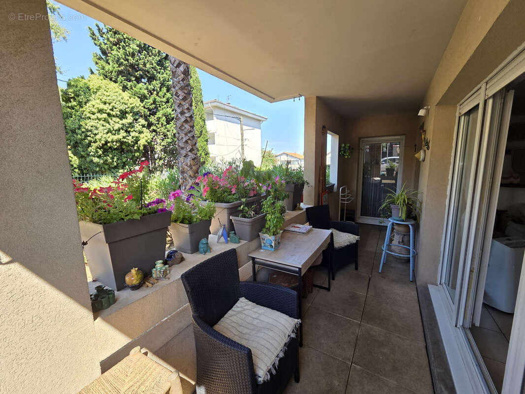 Appartement 4 pièces - terrasse - piscine - garage et parking - photo 9