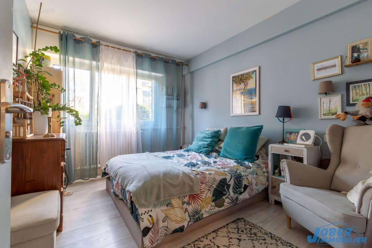 Appartement à NOGENT-SUR-MARNE