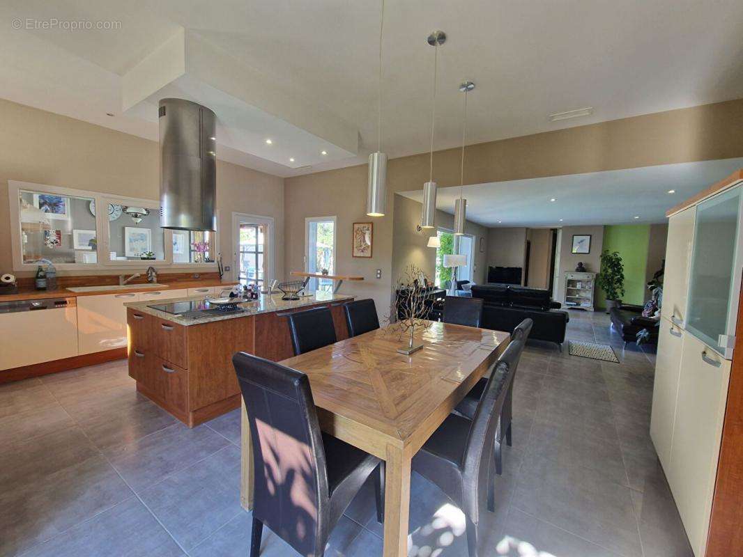 Maison à AIGUES-MORTES