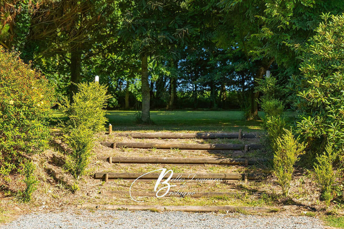 A vendre manoir et ses dépendances sur 1.7 hectare Côtes d'Armor - photo 19