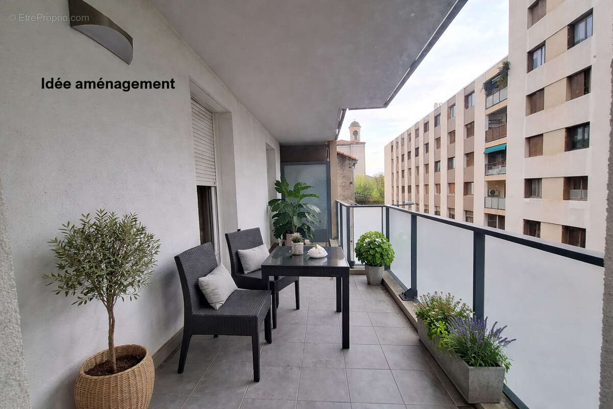 Appartement à MARSEILLE-4E