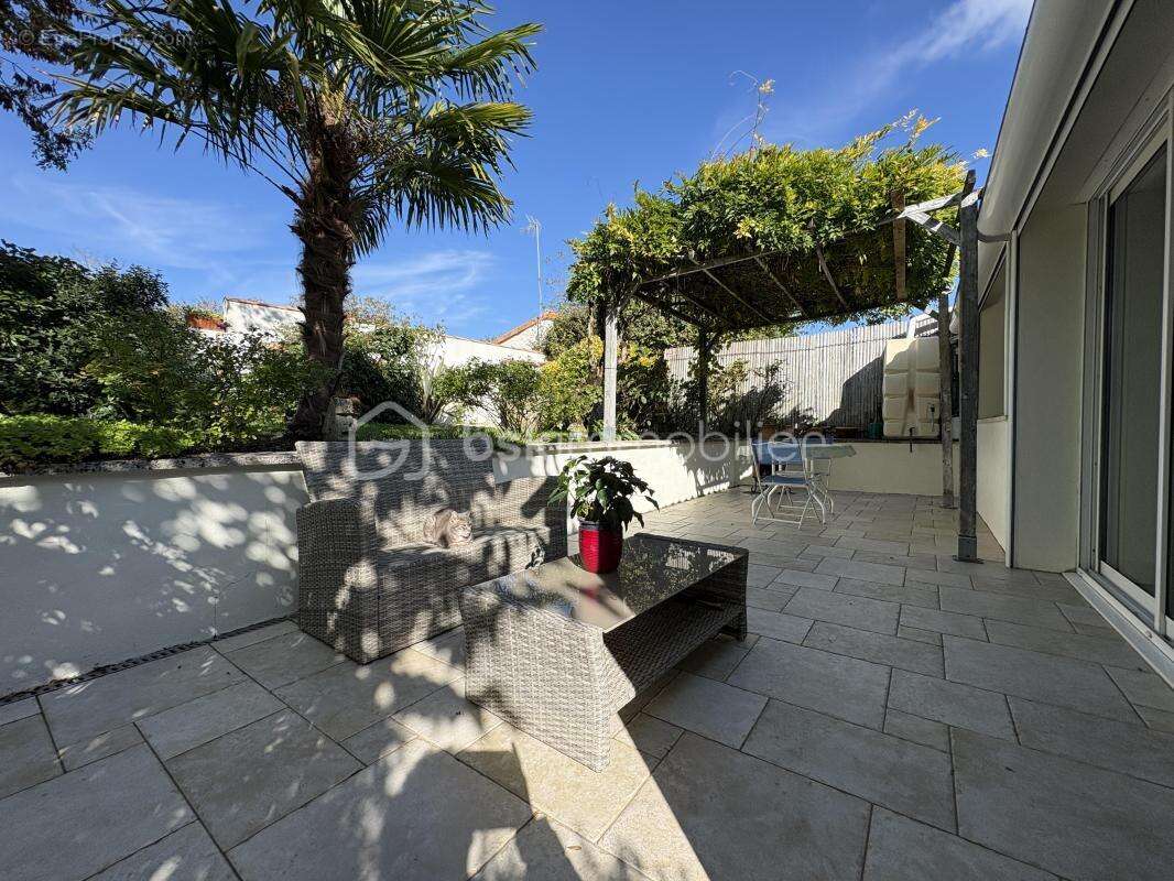 Maison à CORME-ECLUSE