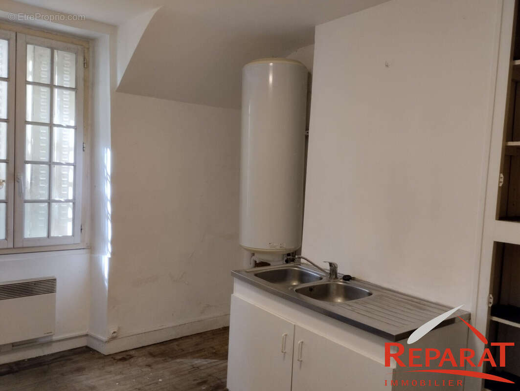 Appartement 186 m² à Juillac  - photo 5