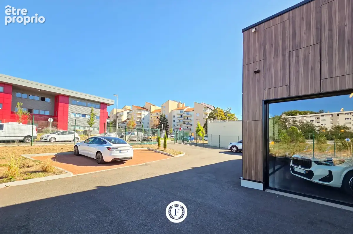 Local commercial récent (2023)  de 180 m2   grand parking   possibilité d’agrandissement - photo 17