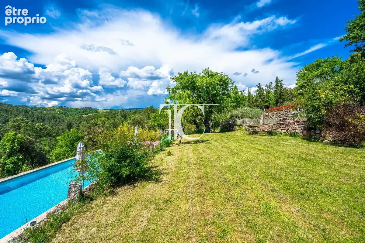 Mas de charme de 300 m² habitables sur 1,5 hectare arboré - photo 7