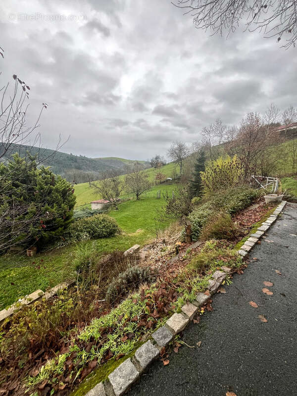 Maison à SAINT-CLEMENT-SUR-VALSONNE