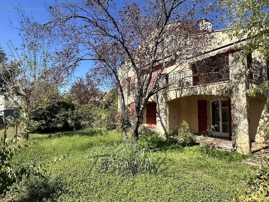 Maison à MONTELIMAR