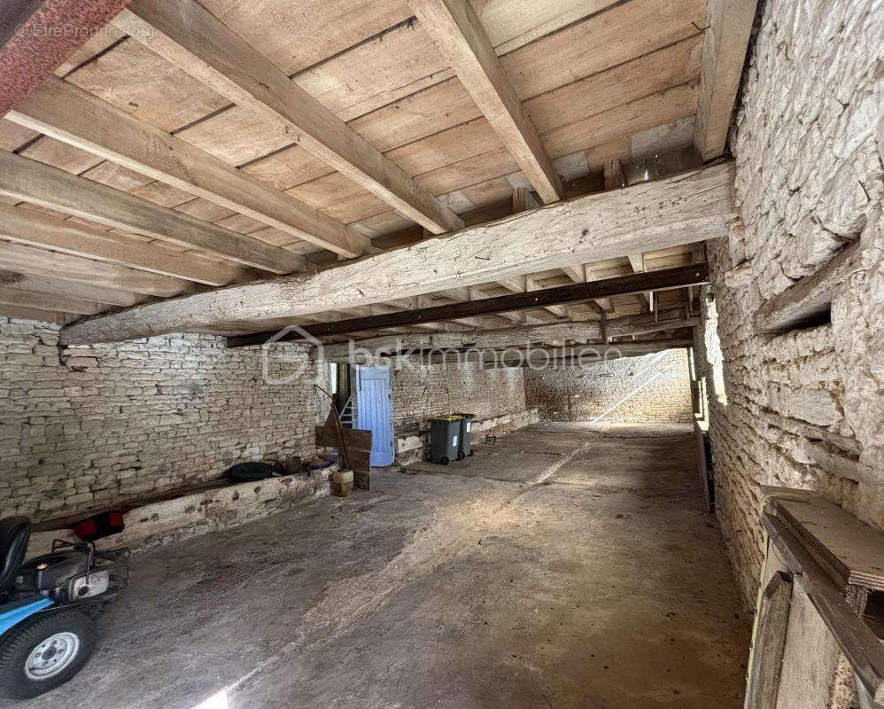 Maison à MAUZE-SUR-LE-MIGNON