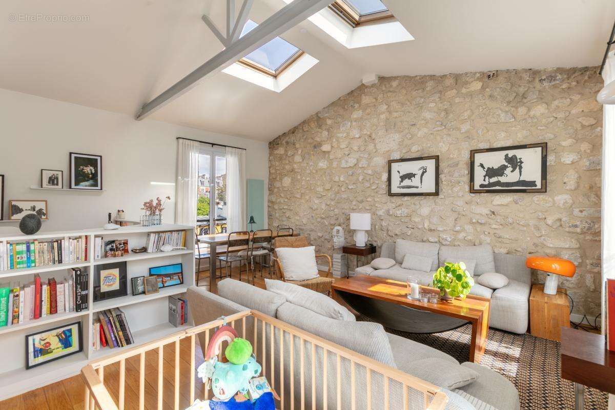 Charmant duplex de 80 m2 au coeur des Grandes Carrières   App - photo 4
