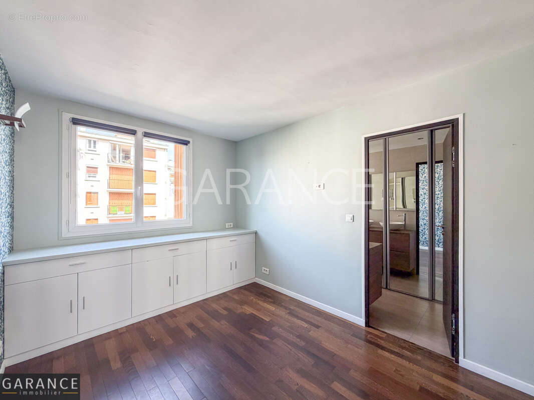Appartement à PARIS-12E