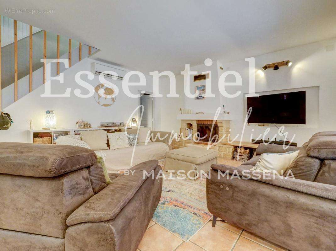 Maison à SAINT-LAURENT-DU-VAR