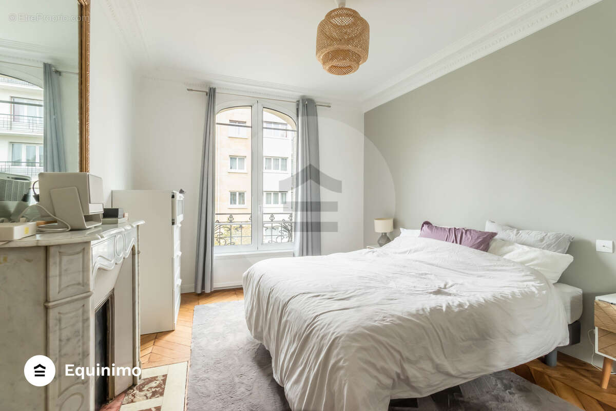 Appartement à PARIS-15E