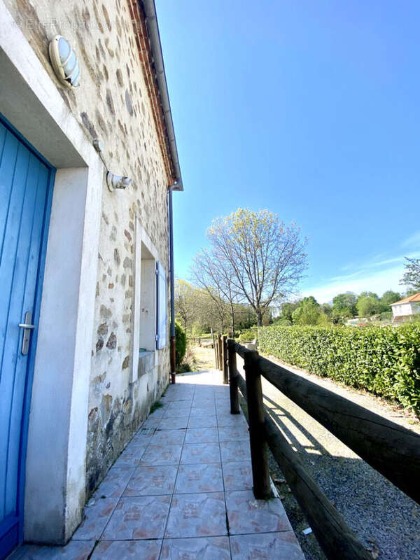 Maison à LES CLOUZEAUX