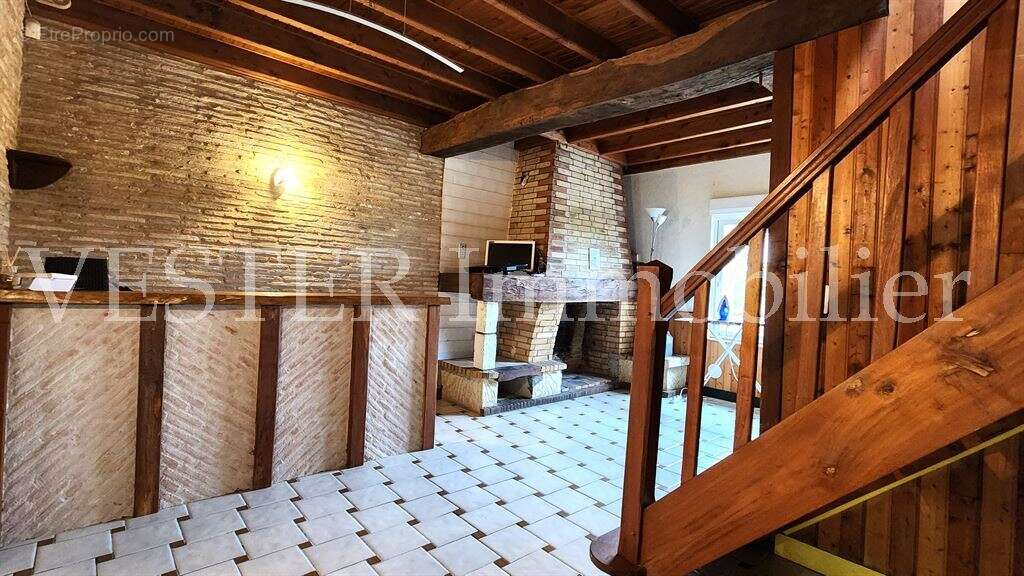 Propriété au coeur de la nature avec piscine couverte chauffée. Idéale maison d'hôtes ou grande fami - photo 4