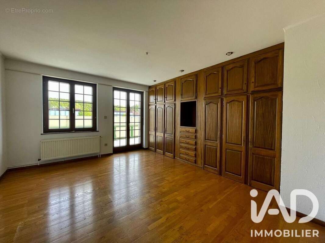 Appartement 600 m² à Stiring-Wendel  - photo 9