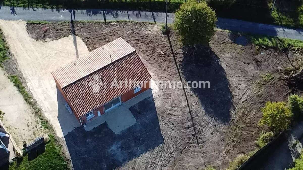 Maison à SAINT-ASTIER