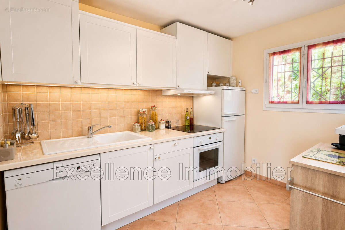 Appartement 67 m² à Sainte-Maxime  - photo 6