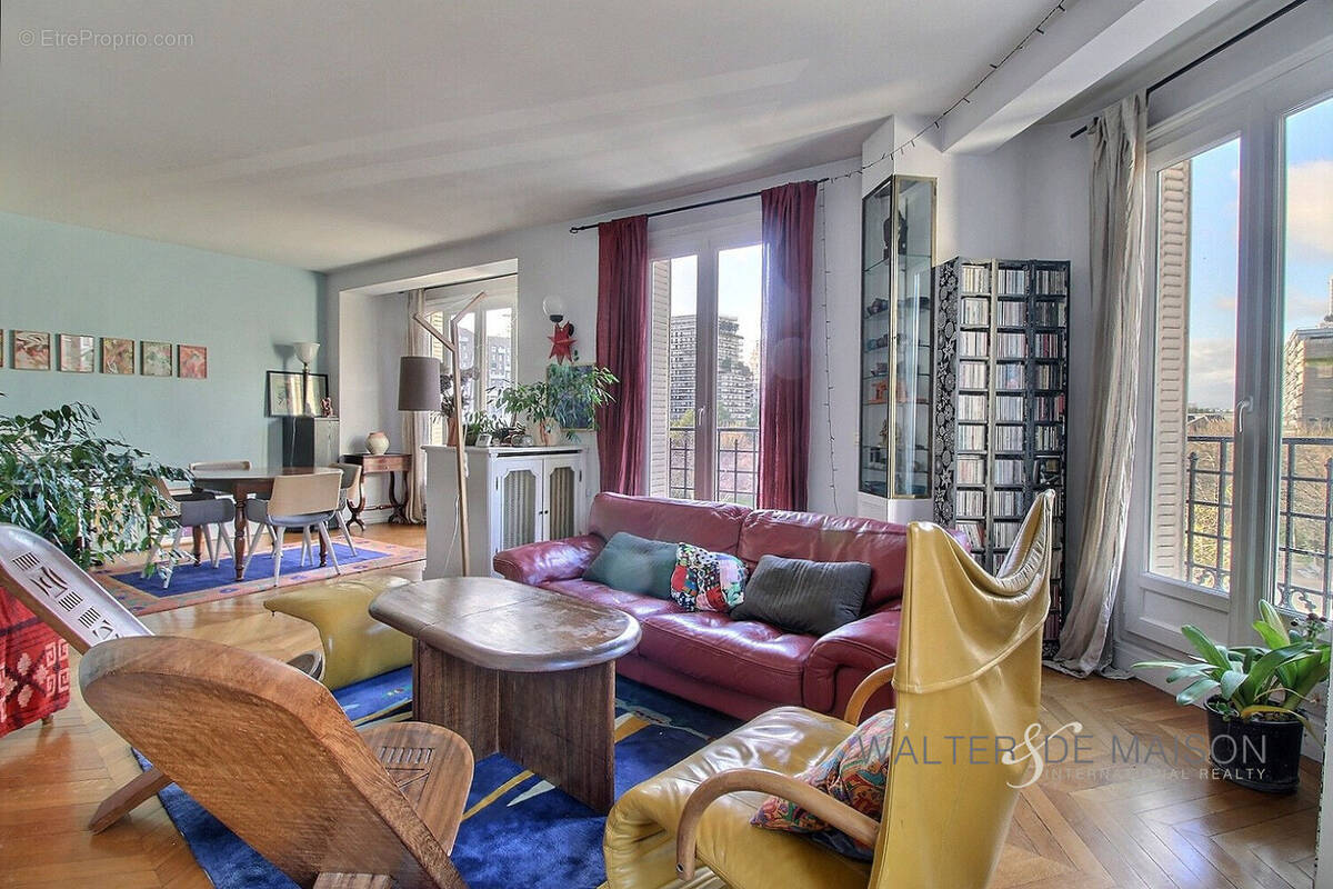 Appartement à PARIS-17E
