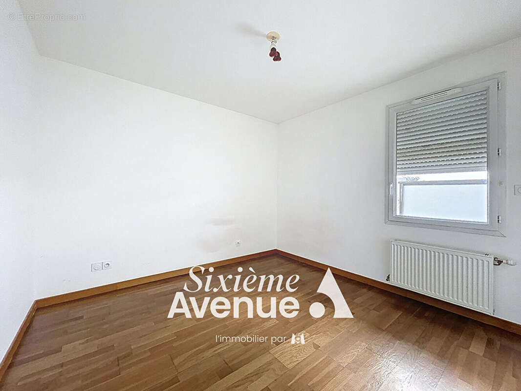 Appartement à DECINES-CHARPIEU