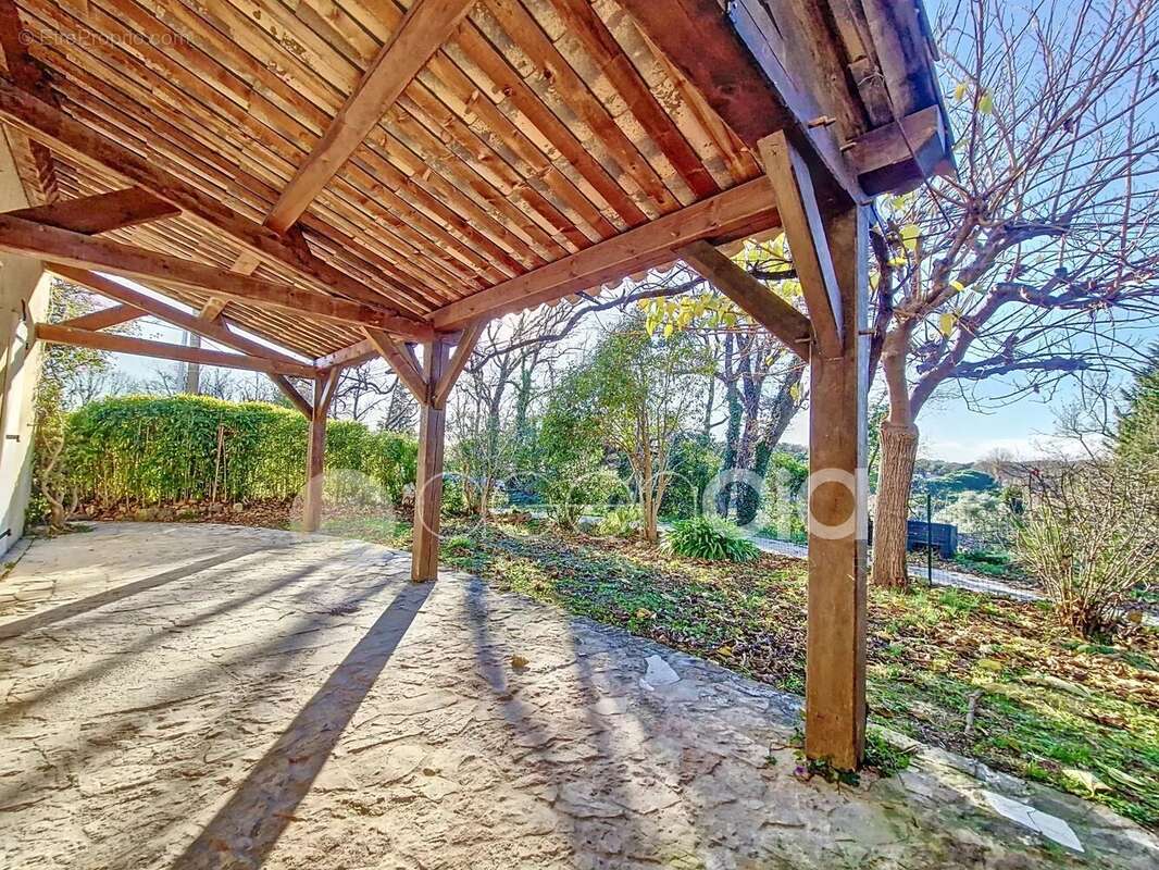 Appartement à VALBONNE