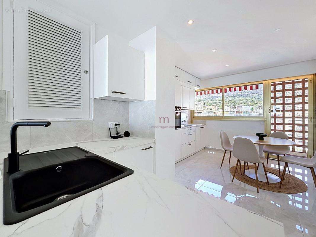 Appartement à ROQUEBRUNE-CAP-MARTIN