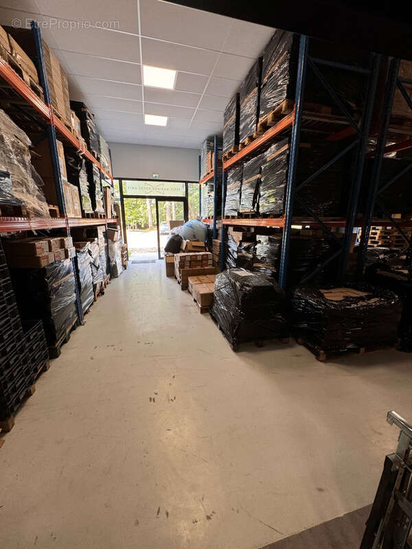 Commerce à MOLIETS-ET-MAA