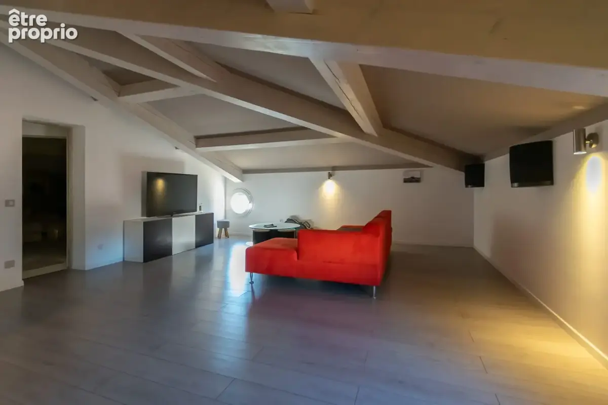 Maison familiale avec studio indépendant, piscine et grand terrain - photo 19