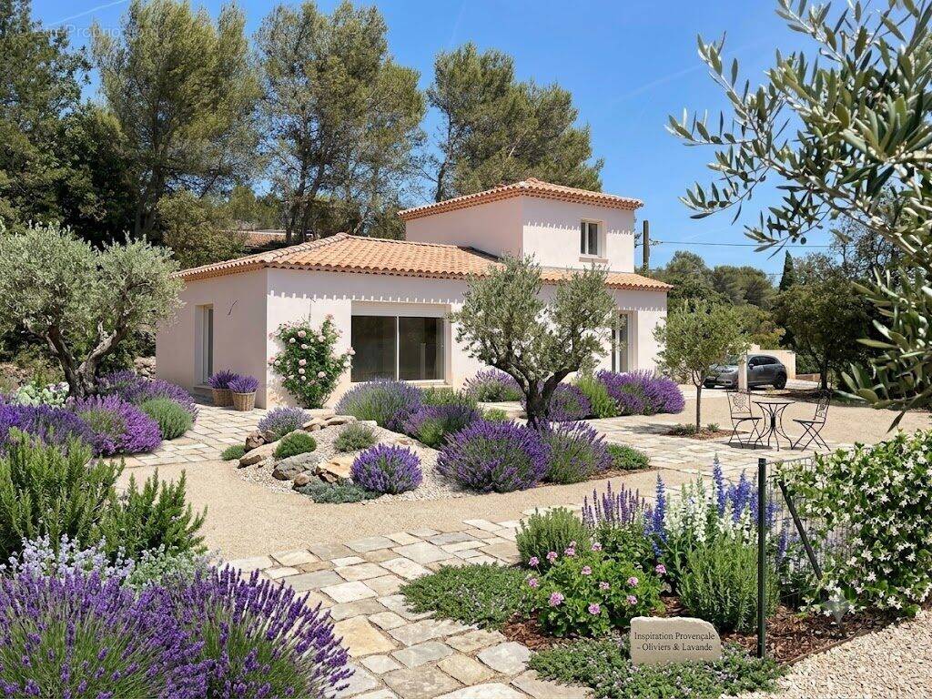 Maison à SAINT-MAXIMIN-LA-SAINTE-BAUME