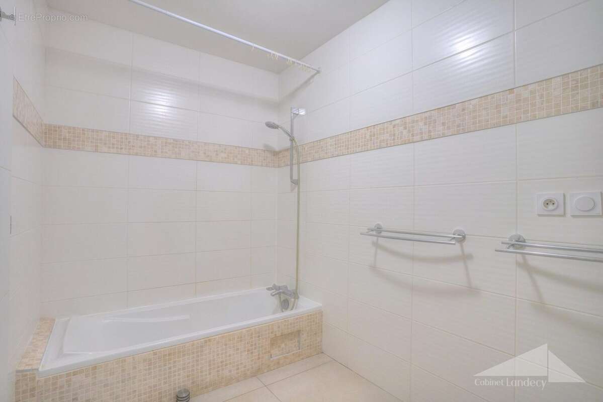 Appartement à SERGY