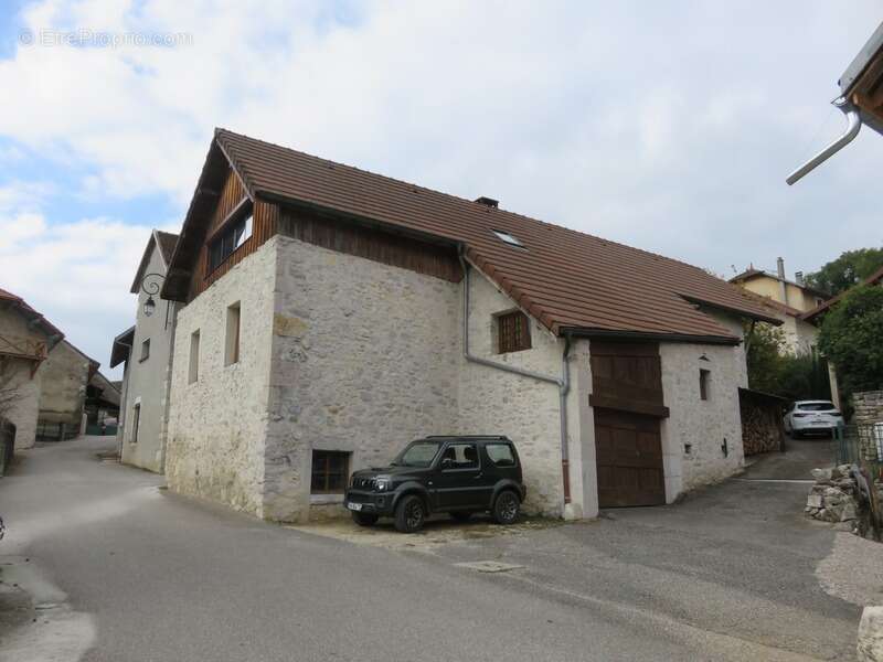 Maison en pierres à vendre 7 pièces de 168 m² à MARIGNIEU (01) plus sous-sol - photo 7