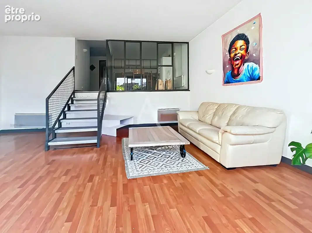 Appartement atypique 86 m² avec extérieur en centre-ville de Challans - photo 2