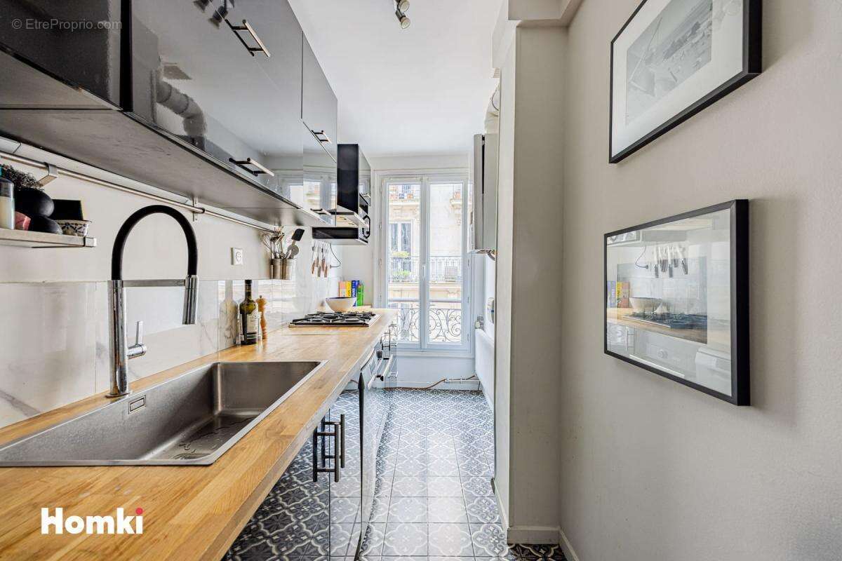Appartement à PARIS-17E