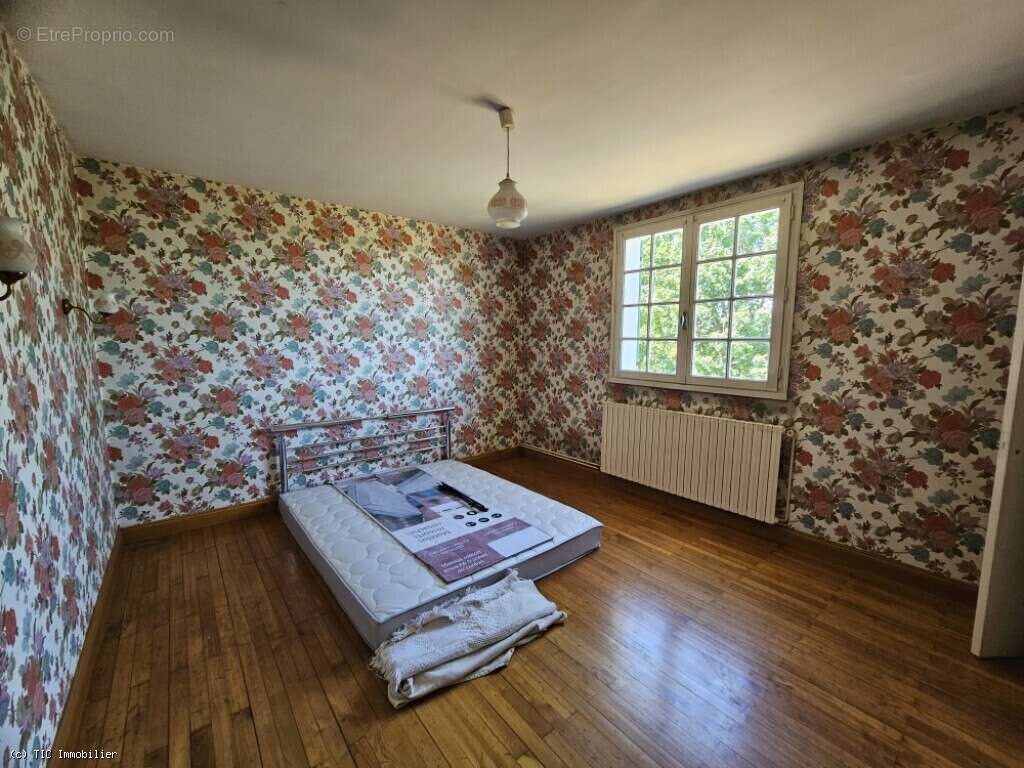 Beau Pavillon entre Ruffec et Sauzé-Vaussais - photo 18
