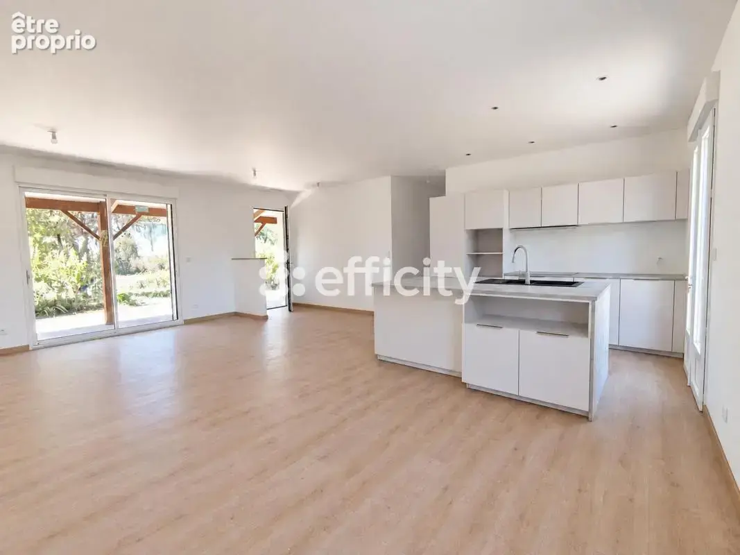 Maison 5 pièces 127 m² à vendre à Breuil-Magne (17870) - photo 2