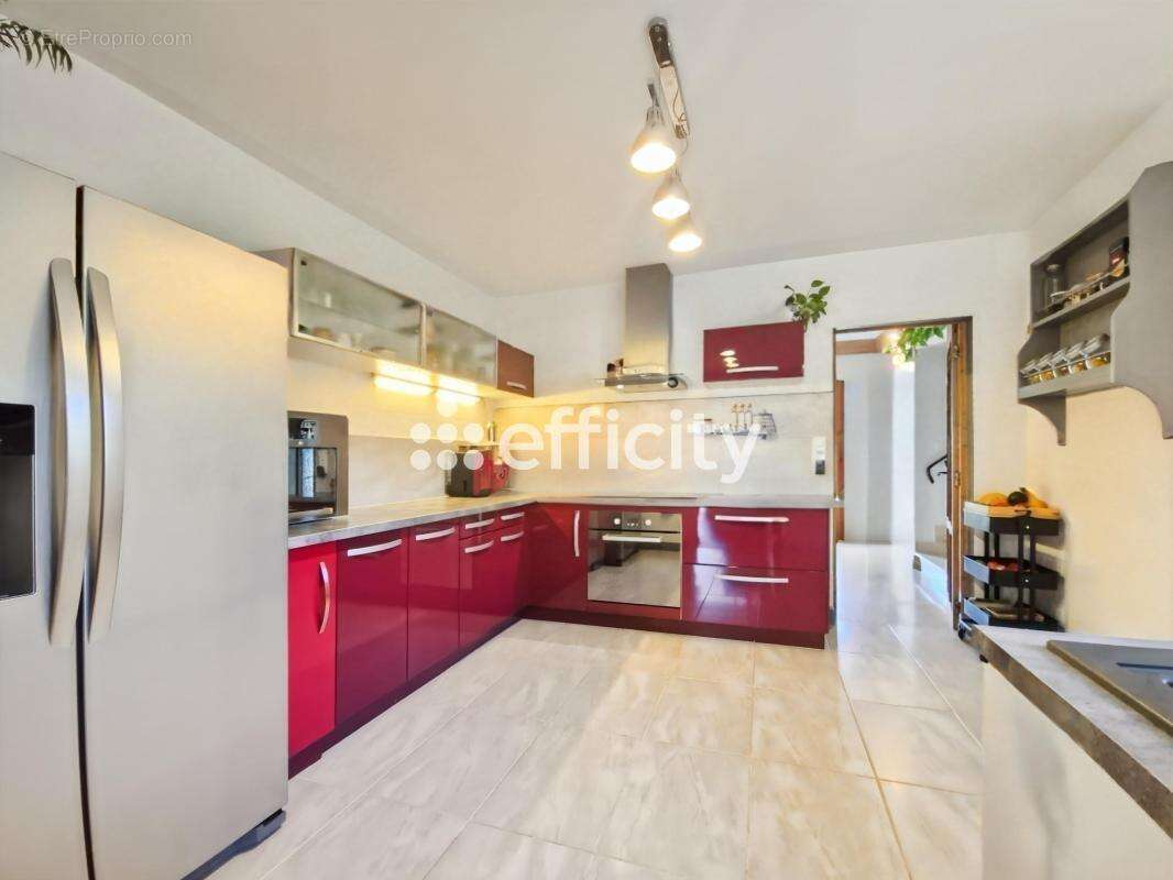 Maison à PORT-DES-BARQUES