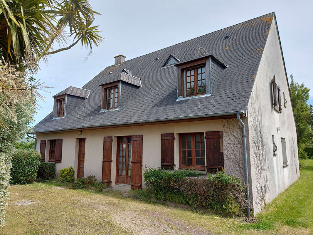 Grande maison familiale à Barfleur avec jardin plein Sud ! - photo 14