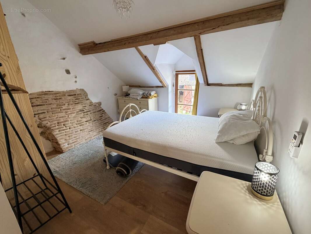 Maison à SAINT-LEGER-MAGNAZEIX