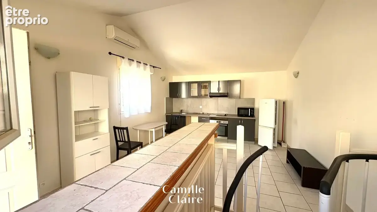 Appartement T2 au calme sur le village de Mimet. - photo 5