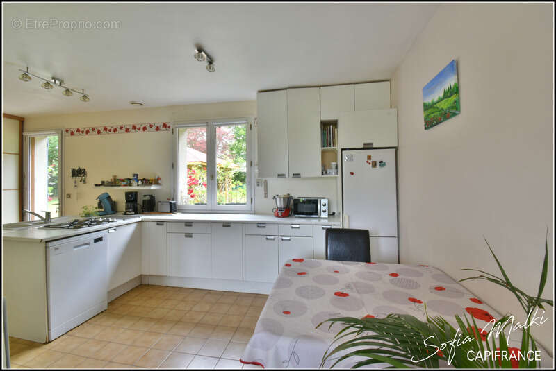 Dpt Indre (36), à vendre CHASSIGNOLLES maison 7 pièces - photo 7