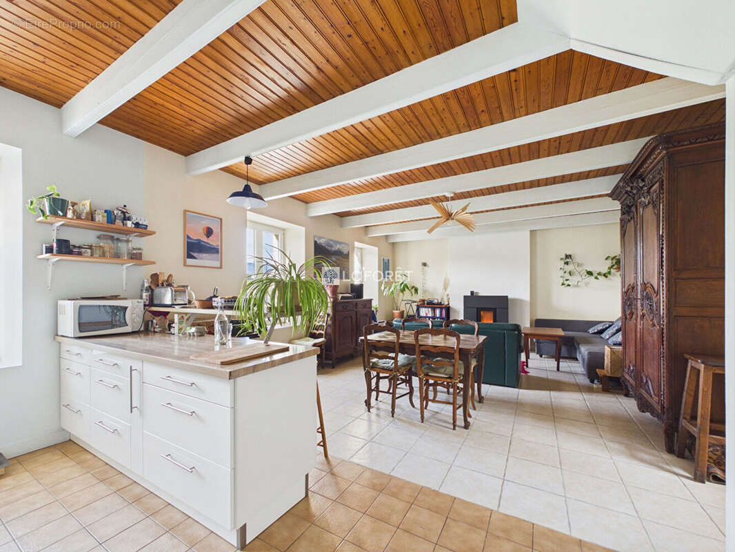 Maison à SAINT-JEAN-TROLIMON