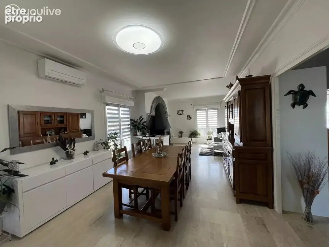 Maison de qualité avec appartement indépendant, terrain arboré de 2 500 m² et ascenseur extérieur - photo 7