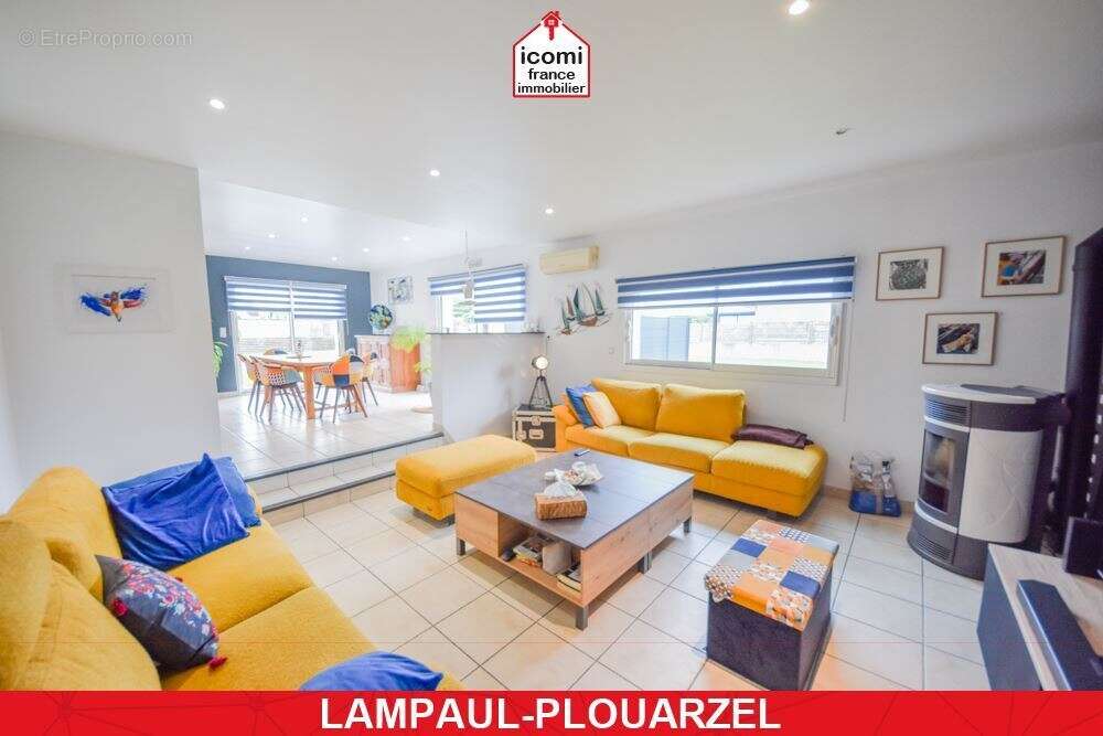 Maison à LAMPAUL-PLOUARZEL