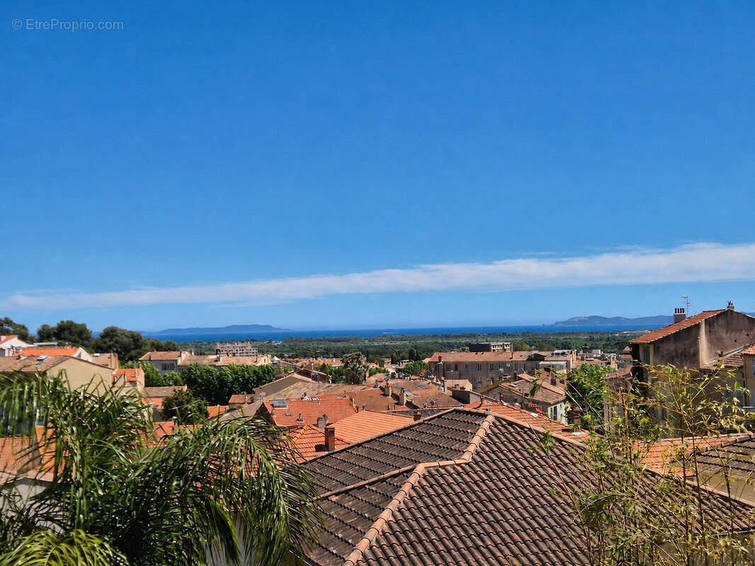 Maison à HYERES