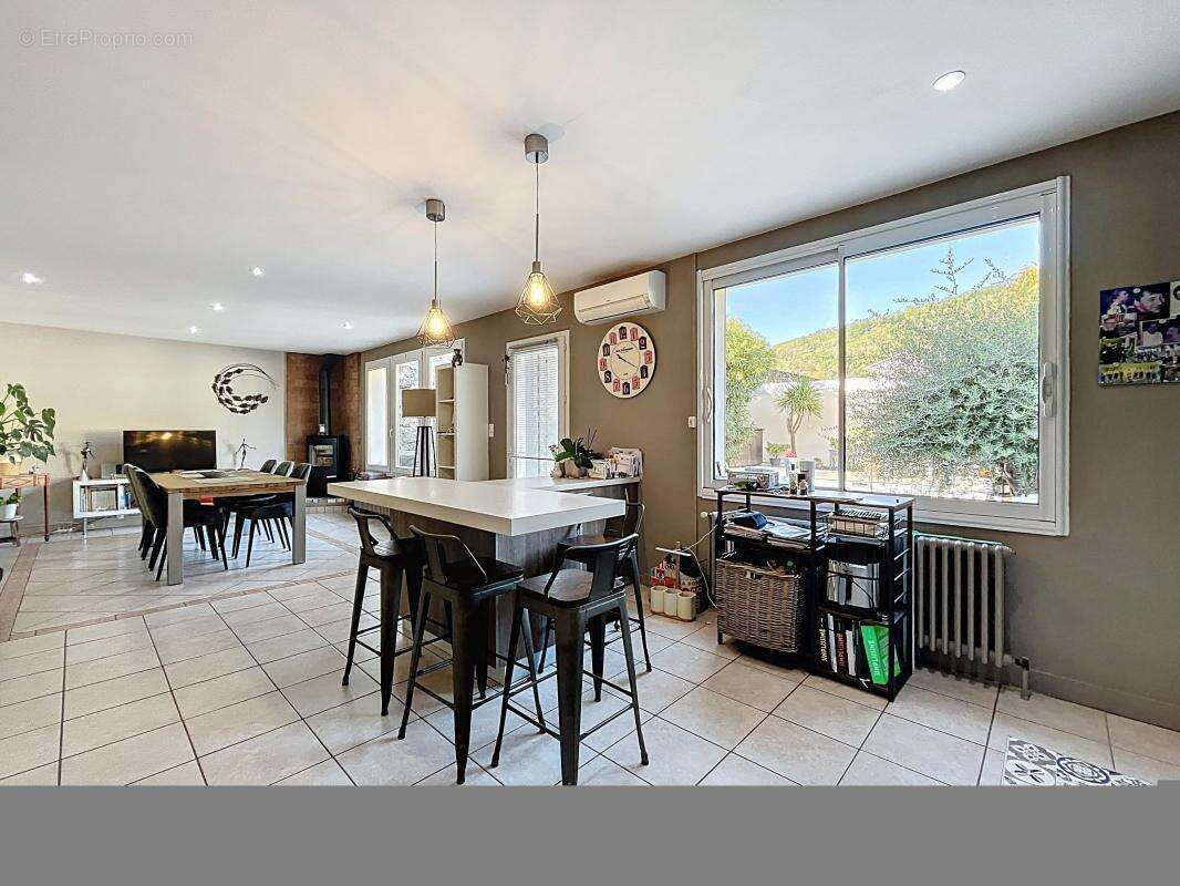 Maison à TOURNON-SUR-RHONE