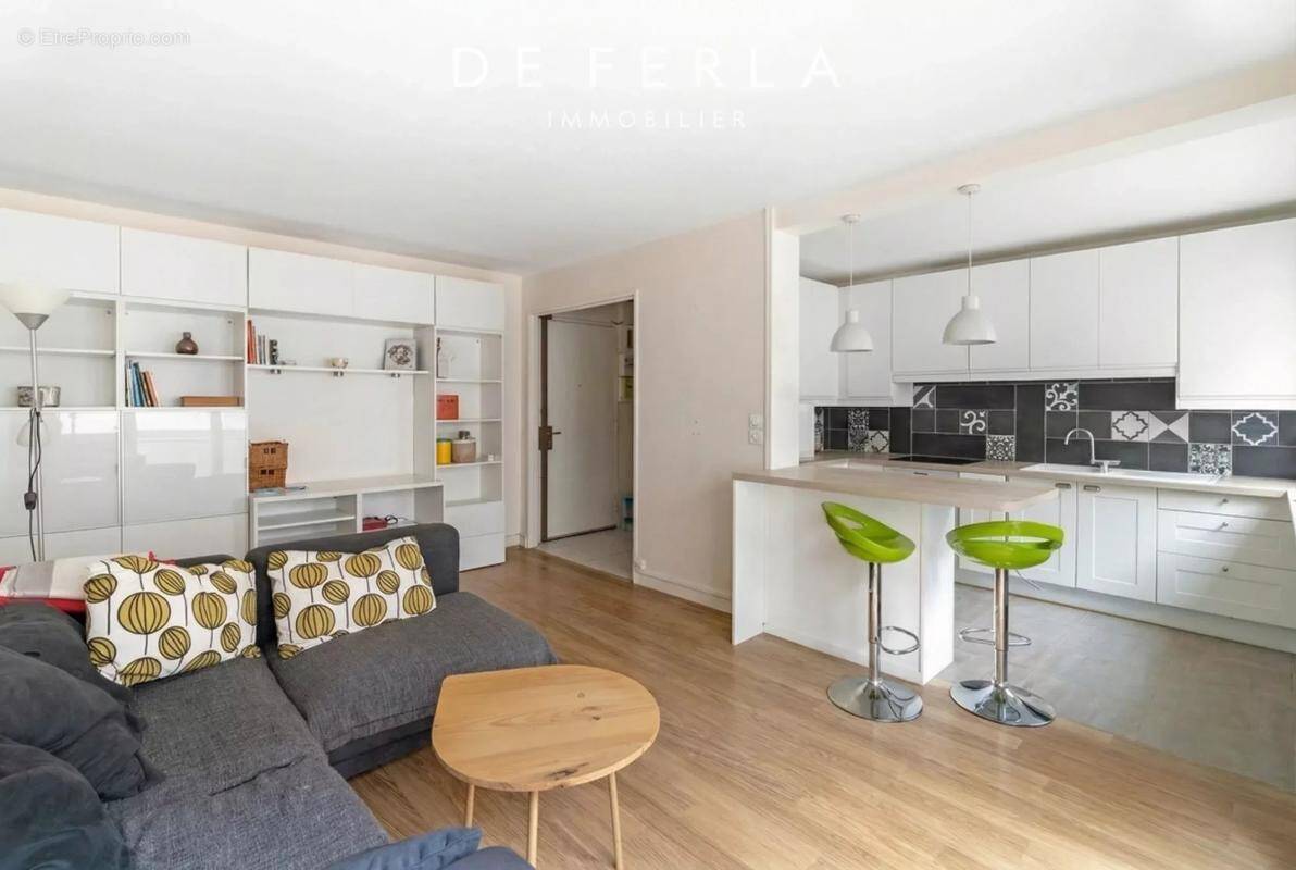 Appartement à PARIS-15E