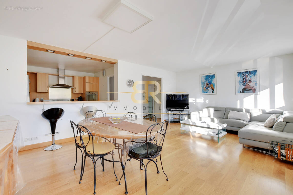 Appartement à PARIS-20E