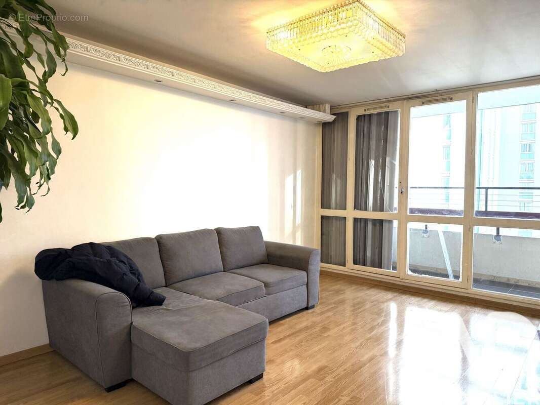 Photo 2 - Appartement à AUBERVILLIERS